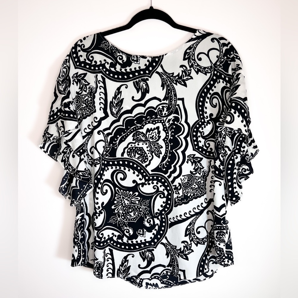 Chico’s Size 2 ~ Women’s Large ~ Paisley Flutter Sleeve White Black Blouse Top